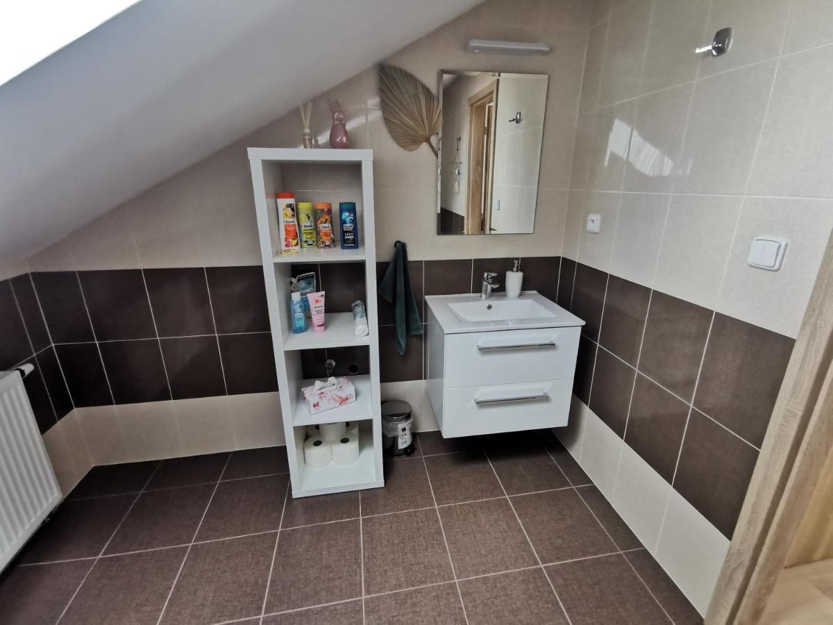 Apartmany Svitkov 79 Pardubice Bagian luar foto