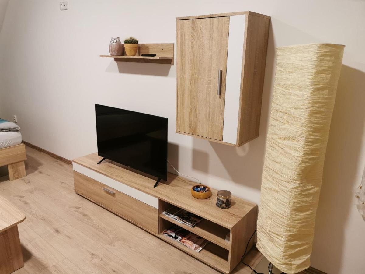 Apartmany Svitkov 79 Pardubice Bagian luar foto