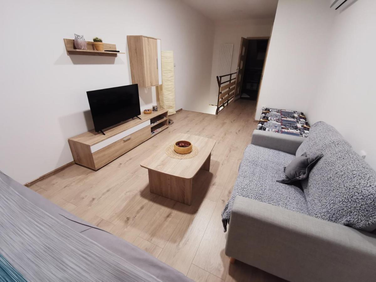 Apartmany Svitkov 79 Pardubice Bagian luar foto