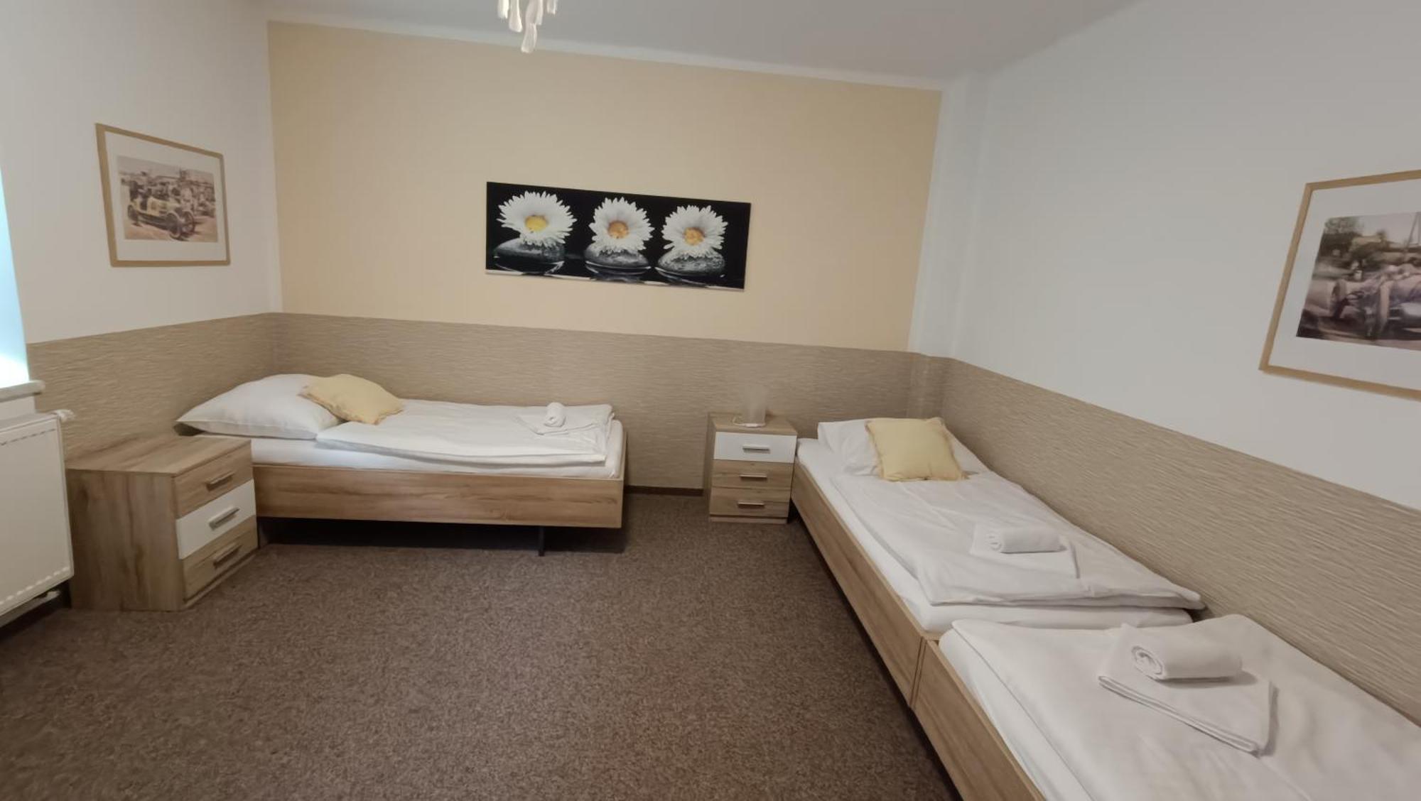 Apartmany Svitkov 79 Pardubice Bagian luar foto
